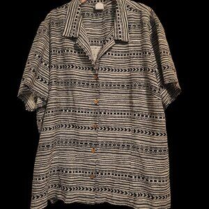 Beautiful Stonebridge Black and Beige Hight/Low Front Button Blouse Size 3X